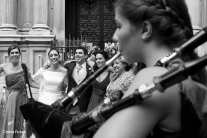 Salida de la Iglesia de la boda de Ismael y Esther en Granada