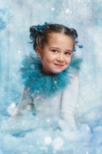 Campaña de mini sesiones de navidad fotográficas. Postal navideña infantil. Estudio Carlos Funes Granada. ©2018